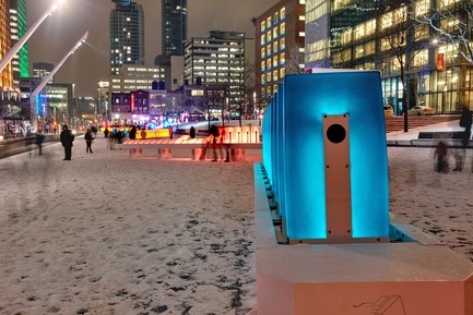 Press kit | 583-20 - Press release | Luminothérapie: domino effect is Brightening Up Place des Festivals This Winter - Quartier des Spectacles Partnership - Event + Exhibition - Luminothérapie- domino effect, by Ingrid Ingrid - Production : Quartier des Spectacles Partnership - Photo credit:  Nicolas Gouin - l'Hibou