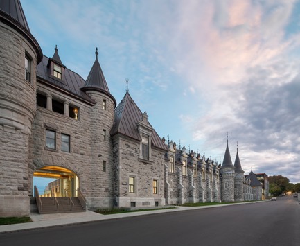 Press kit | 769-06 - Press release | Voltigeurs de QuébecArmoury:  The Rehabilitation of a Historic Treasure Highlights a Dialogue Between Contemporary and Heritage Architecture - A49 / DFS / STGM architects in consortium - Institutional Architecture - North facade (view to the West) - Photo credit: Stéphane Groleau