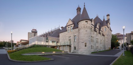 Press kit | 769-06 - Press release | Voltigeurs de QuébecArmoury:  The Rehabilitation of a Historic Treasure Highlights a Dialogue Between Contemporary and Heritage Architecture - A49 / DFS / STGM architects in consortium - Institutional Architecture - East Wing - Photo credit: Stéphane Groleau