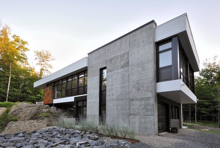 Press kit | 3463-01 - Press release | Shelter on a Rock - ESPACE VITAL architecture - Residential Architecture - Photo credit: Stéphane Lemire