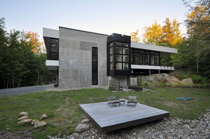 Press kit | 3463-01 - Press release | Shelter on a Rock - ESPACE VITAL architecture - Residential Architecture - Photo credit: Stéphane Lemire