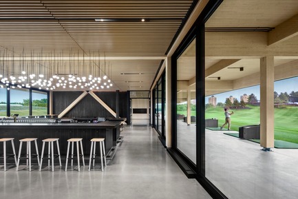 Press kit | 769-03 - Press release | A High-End Golf Clubhouse by Architecture49 - Architecture49 - Commercial Architecture - Golf Exécutif Montréal Clubhouse Interior View - Photo credit: Stéphane Brügger