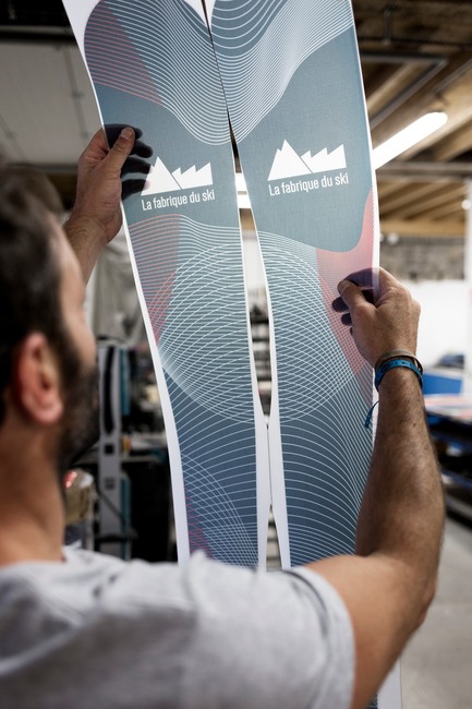 Press kit | 1119-04 - Press release | A Revolutionary Ski Brand, 100% Imagined and Made in France - La Fabrique du Ski - Product - Sublimated topsheet - Photo credit: Thomas Lang