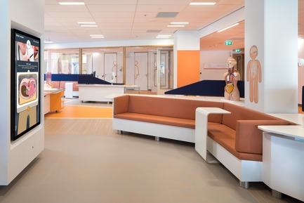 Press kit | 3665-01 - Press release | Center for Pediatric Oncology Prinses Máxima Centrum - MMEK' - Commercial Interior Design - Science & Discovery Centre –  Children are always eager to learn. Even when they are seriously ill. Moreover, incentives to learn can distract their attention from their illness and improve their quality of life. In the Princess Máxima Centre, the Science & Discovery Centre focuses explicitly on that eagerness to learn. - Photo credit: Ewout Huibers