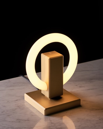 Press kit | 3412-02 - Press release | Karice, Award Winning Designer Unveils its Latest Luminaire - Olah Table Lamp - Karice Enterprises Ltd. - Product - Olah Table Lamp - Studio photo - Photo credit: Jordan N. Dery