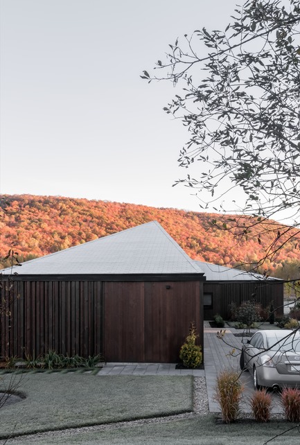 Press kit | 721-08 - Press release | Vallée du Parc Residence - Chevalier Morales Architectes - Residential Architecture - Photo credit: Chevalier Morales Architectes