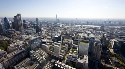 Press kit | 2317-04 - Press release | London Wall Place:Building on history - Make Architects - Commercial Architecture - CGI Aerial view showing London Wall Place in city context - Photo credit: Cityscape
