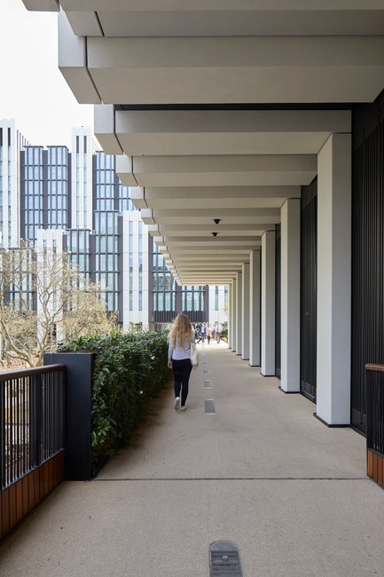 Press kit | 2317-04 - Press release | London Wall Place:Building on history - Make Architects - Commercial Architecture - The varied levels are conceived as a continuous three-dimensional landscape, providing pedestrian connection - Photo credit: Make Architects