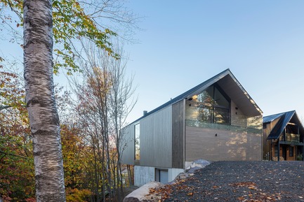 Workshop on a Cliff Press kit | 880-13 - Press release | Workshop on a Cliff - MU Architecture - Residential Architecture - Photo credit: Ulysse Lemerise Bouchard