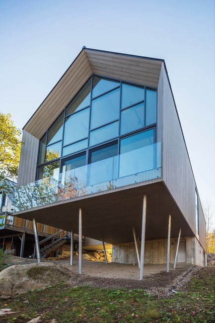 Workshop on a Cliff Press kit | 880-13 - Press release | Workshop on a Cliff - MU Architecture - Residential Architecture - Photo credit: Ulysse Lemerise Bouchard