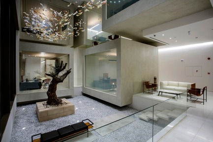 Press kit | 964-05 - Press release | Capital Bank's Facade in Jordan with Self-Supporting LUCEM Light-Concrete Walls - LUCEM GmbH - Commercial Architecture -   LUCEM Lichtbeton® – Light transmitting concrete Amman Capital Bank facade   - Photo credit:  Nabil Otteneh, Sireen Al Khatib, Paradigm DH 