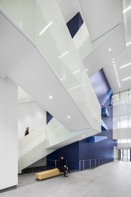 Press kit | 673-19 - Press release | 11th GRANDS PRIX DU DESIGN Awards Winners Announced - Agence PID - Competition - Public Area award<br>Centre hospitalier de l’Université de Montréal<br>CannonDesign + NEUF architect(e)s<br> - Photo credit: Adrien Williams