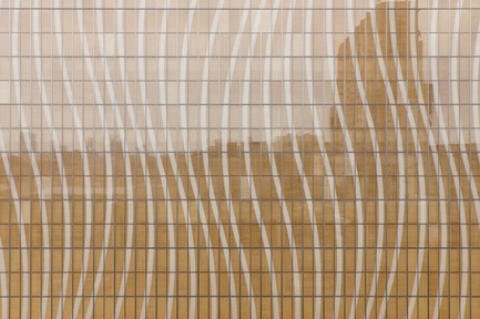 Press kit | 1204-08 - Press release | NewYork-Presbyterian Opens a World-Class Center for Ambulatory Care: David H. Koch Center - Pei Cobb Freed & Partners - Institutional Architecture - Triple-glazed curtain wall with integrated internal obeche wood screen and silk-screened frit inside the outer layer  - Photo credit: Albert Vecerka / ESTO