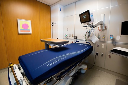 Press kit | 1204-08 - Press release | NewYork-Presbyterian Opens a World-Class Center for Ambulatory Care: David H. Koch Center - Pei Cobb Freed & Partners - Institutional Architecture - Prep & recovery room - Photo credit: NewYork-Presbyterian Hospital