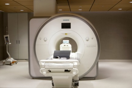 Press kit | 1204-08 - Press release | NewYork-Presbyterian Opens a World-Class Center for Ambulatory Care: David H. Koch Center - Pei Cobb Freed & Partners - Institutional Architecture - MRI - Photo credit: NewYork-Presbyterian Hospital