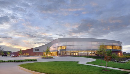 Press kit | 1456-02 - Press release | Shared Identity:CannonDesign’s David Polzin Weighs in on the Importance of Communal Context - CannonDesign - Commercial Architecture - Maryland Heights Community Recreation Center - Exterior - Photo credit: Gayle Babcock