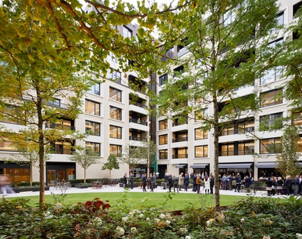 Press kit | 2317-01 - Press release | A New Oasis Off London’s Oxford Street - Make Architects - Residential Architecture - Planting has been designed to provide colour all year round - Photo credit: Edmund Sumner