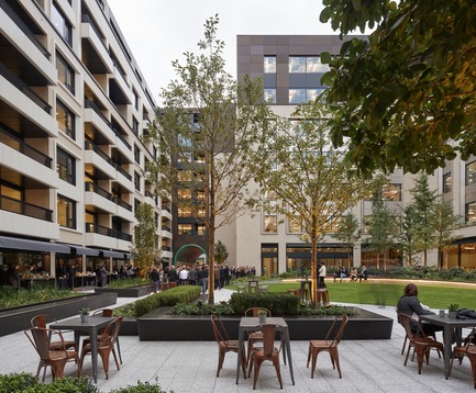 Press kit | 2317-01 - Press release | A New Oasis Off London’s Oxford Street - Make Architects - Residential Architecture - Retail and restaurants spill onto the square - Photo credit: Edmund Sumner