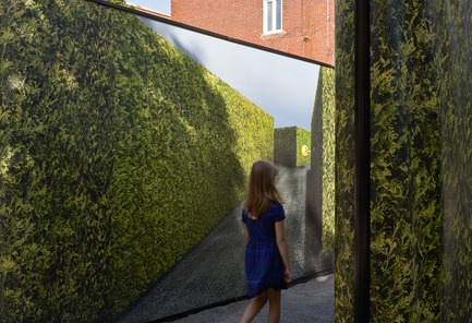 9 Unusual Moments Press kit | 1102-04 - Press release | 9 Unusual Moments - Architecturama - Landscape Architecture - 8 — HEDGE<br>Spatial and visual installation based on perspective and optical illusion and exploring the themes of hedge and labyrinth.<br><br><br>WINNER – Aire Banque Nationale contest, Aires Libres festival 2014<br>FINALIST – Azure Awards 2015, Art Kudos art competition<br>---<br>location : Montreal (Qc) 2014<br>client : Commercial Development Corporation of the Village<br> - Photo credit: James Brittain Photography
