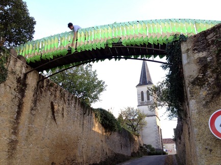 9 Unusual Moments Press kit | 1102-04 - Press release | 9 Unusual Moments - Architecturama - Landscape Architecture - 7 — FIVE RAINBOWS OVER ROQUES<br>Temporary installation and architectural residence on the subject of context and its perception<br><br>WINNER – Arborescence architectural residency from Maison de l'architecture du Québec<br>---<br>location : Roques, Gers, France 2014<br>client : Maison de l'architecture du Québec<br> - Photo credit: Architecturama