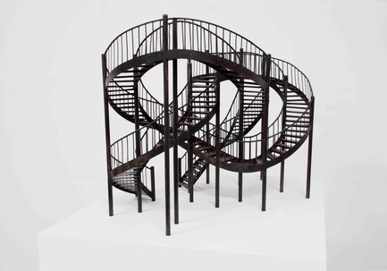 Press kit | 1969-04 - Press release | Fairmont the Queen Elizabeth Unveils Its New Art Collection - Over 123 Works by 37 Contemporary Artists - Fairmont The Queen Elizabeth, MASSIVart Collection and Sid Lee Architecture - Art - MICHEL DE BROIN, Révolution, 2010, Acier / Steel <br><br> - Photo credit: Guy L'Heureux