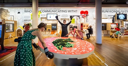 Press kit | 2876-01 - Press release | Kossmann.dejong Designs New Permanent Exhibition for the Swiss Museum of Communication - Kossmann.dejong, exhibition architects - Event + Exhibition - Museum of Communication, Bern, Ensemble - Photo credit:   Thijs Wolzak  