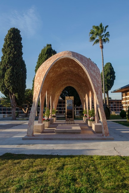 Press kit | 3109-01 - Press release | Mortuary Chapel for the Soriano-Manzanet Family - Vegas&Mileto - Art - General view of the mortuary chapel - Photo credit: Vegas&Mileto