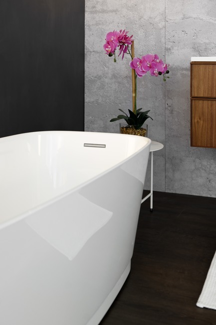 Press kit | 2342-04 - Press release | WETSTYLE Launches a Series of Three New Bathtubs - WETSTYLE - Product - Straight bathtub - Photo credit: WETSTYLE