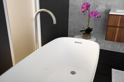 Press kit | 2342-04 - Press release | WETSTYLE Launches a Series of Three New Bathtubs - WETSTYLE - Product - Straight bathtub - Photo credit: WETSTYLE