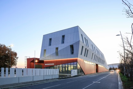 Press kit | 921-12 - Press release | Technical Center of Blagnac (France) - NBJ architectes - Industrial Architecture - Technical Center of Blagnac - Photo credit:  photoarchitecture.com/PaulKozlowski 