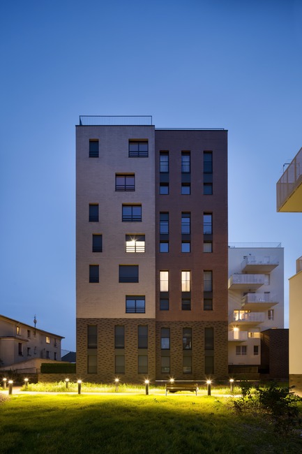 Press kit | 3181-02 - Press release | 104 Social Housing and Home Ownership in Ivry-sur-Seine - Engasser & associates agency - Residential Architecture - Photo credit: ©Mathieu Ducros