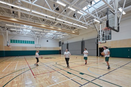 Press kit | 2681-01 - Press release | The Greenwood College School Expansion - Montgomery Sisam Architects Inc. - Institutional Architecture - Gymnasium - Photo credit: Michael Van Leur