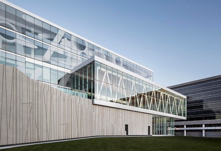 Press kit | 916-05 - Press release | The Maison des étudiants de l’École de technologie supérieure (ÉTS) - Menkès Shooner Dagenais LeTourneux Architectes - Institutional Architecture - Photo credit: Stéphane Brugger