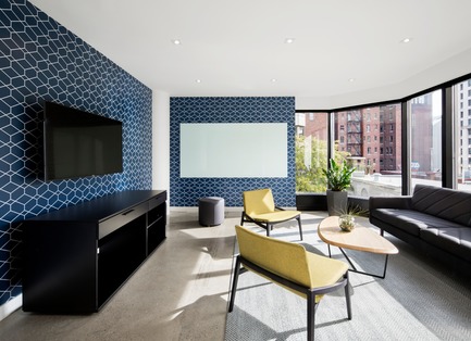 Press kit | 1303-05 - Press release | Electronic Arts - Sid Lee Architecture - Commercial Interior Design - Breakout Room - Photo credit: Stéphane Brügger