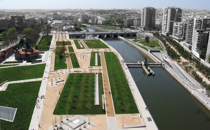 Press kit | 3076-01 - Press release | Madrid Rio. A New Urban Ecology - Burgos & Garrido; Porras La Casta; Rubio & A-Sala; West 8[Ginés Garrido, team director] - Landscape Architecture - Completed - Photo credit: Courtesy of the authors of the project