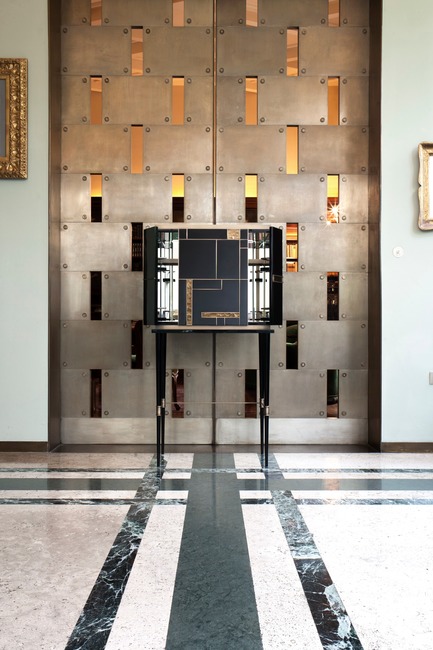 Retro Aesthetic of the Swinging 60s Press kit | 3068-01 - Press release | Retro Aesthetic of the Swinging 60s - Leyla Uluhanli Interiors - Product - Manhattan Bar, Leyla Uluhanli Collection, Villa Necchi - Photo credit: Guido Clerici