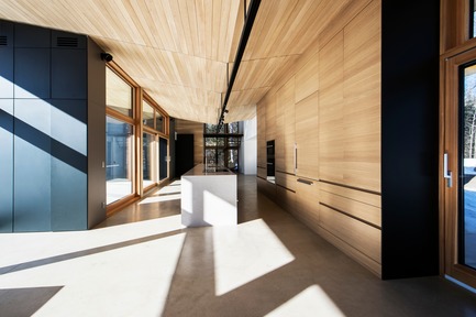 Press kit | 720-10 - Press release | The Wooden Wing - YH2 - Residential Architecture - Photo credit: David Marien-Landry 