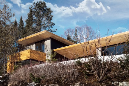 Press kit | 720-10 - Press release | The Wooden Wing - YH2 - Residential Architecture - Photo credit: David Marien-Landry 