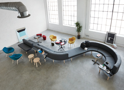 Press kit | 809-21 - Press release | AZURE Reveals the Winners of the 2017 AZ Awards - AZURE - Competition - Hangout Collection designed by EOOS, Vienna, Austria<br>Manufacturer: Keilhauer, Toronto, Canada<br>Best Furniture System - 2017 AZ Awards - Photo credit: AZURE