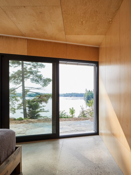 Press kit | 3177-01 - Press release | Sky House - Julia Jamrozik and Coryn Kempster - Residential Architecture - View from master bedroom - Photo credit: Doublespace Photography