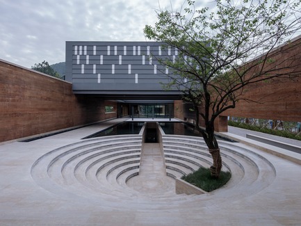 Press kit | 3044-01 - Press release | Sanbaopeng Art Museum - DL Atelier - Institutional Architecture - outdoor theatre - Photo credit: Haiting Sun