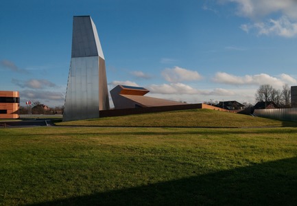 Press kit | 2873-01 - Press release | Wine and Brandy Distillery Museum & Warehouse for Alliance-1892 - TOTEMENT/PAPER - Commercial Architecture - Wine and Brandy Distillery Museum & Warehouse - Photo credit:  Gleb Leonov 