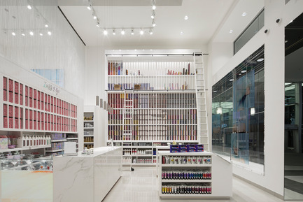 Press kit | 1586-04 - Press release | Zazz Boutique: An Iridescent Salon - Hatem+D - Commercial Architecture - Photo credit: Maxyme Gagné