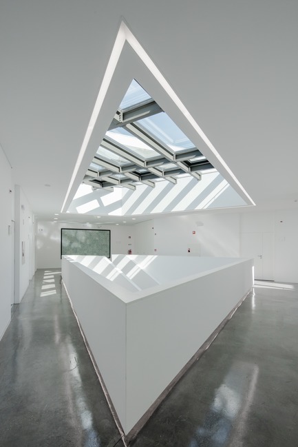 Press kit | 3051-01 - Press release | Pastoral Center of Moscavide - Plano Humano Arquitectos - Competition - Photo credit: João Morgado