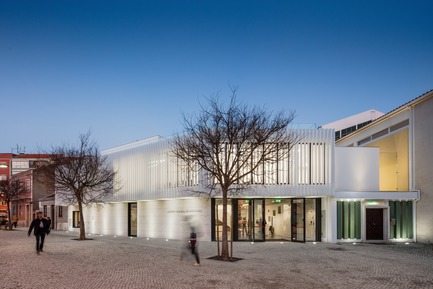 Press kit | 3051-01 - Press release | Pastoral Center of Moscavide - Plano Humano Arquitectos - Competition - Photo credit: João Morgado