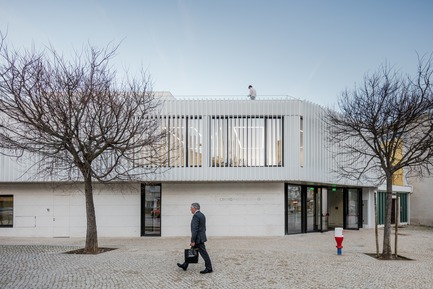 Press kit | 3051-01 - Press release | Pastoral Center of Moscavide - Plano Humano Arquitectos - Competition - Photo credit: João Morgado