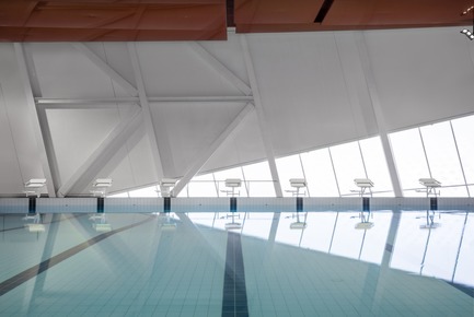 Press kit | 2206-02 - Press release | "Complexe sportif Saint-Laurent" - Saucier + Perrotte Architectes/HCMA - Institutional Architecture - Interior pool - Photo credit: Olivier Blouin