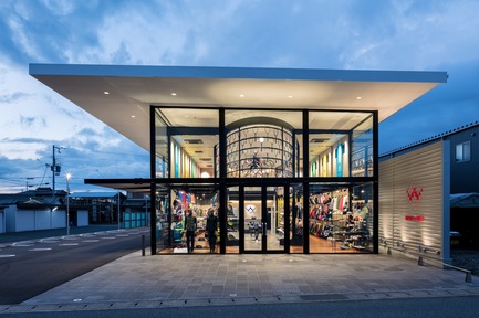 Press kit | 3003-01 - Press release | WADA Sports, Flagship Store - Matsuya Art Works / KTX archiLAB - Commercial Interior Design - Main Facade<br> - Photo credit: Stirling Elmendorf<br>