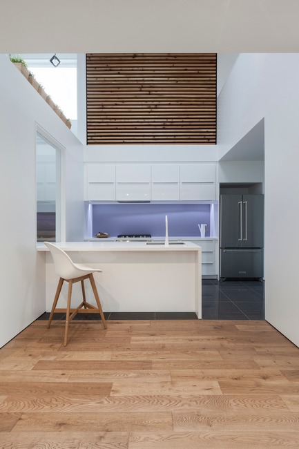 Press kit | 3057-01 - Press release | Flipped House - Atelier RZLBD - Residential Architecture - Flipped House, kitchen area - Photo credit: Borxu