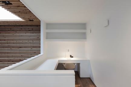 Press kit | 3057-01 - Press release | Flipped House - Atelier RZLBD - Residential Architecture - Flipped House, home office - Photo credit: Borxu